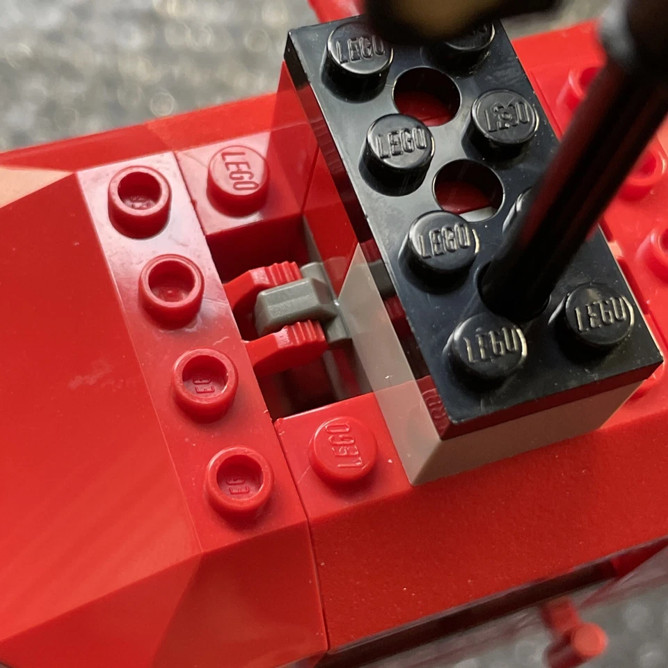 Authentic LEGO 4852 Replacement Red Cable Car For Spiderman The Final Showdown - Image 4 of 4