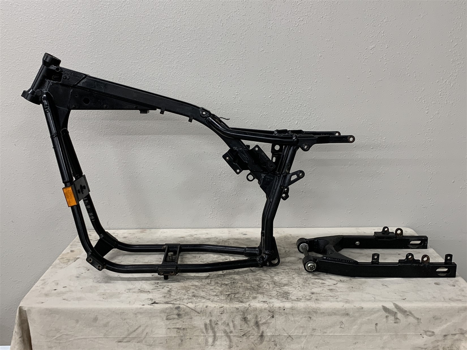 Harley-Davidson 1994 FXDS Dyna Main Frame Chassis Straight | eBay