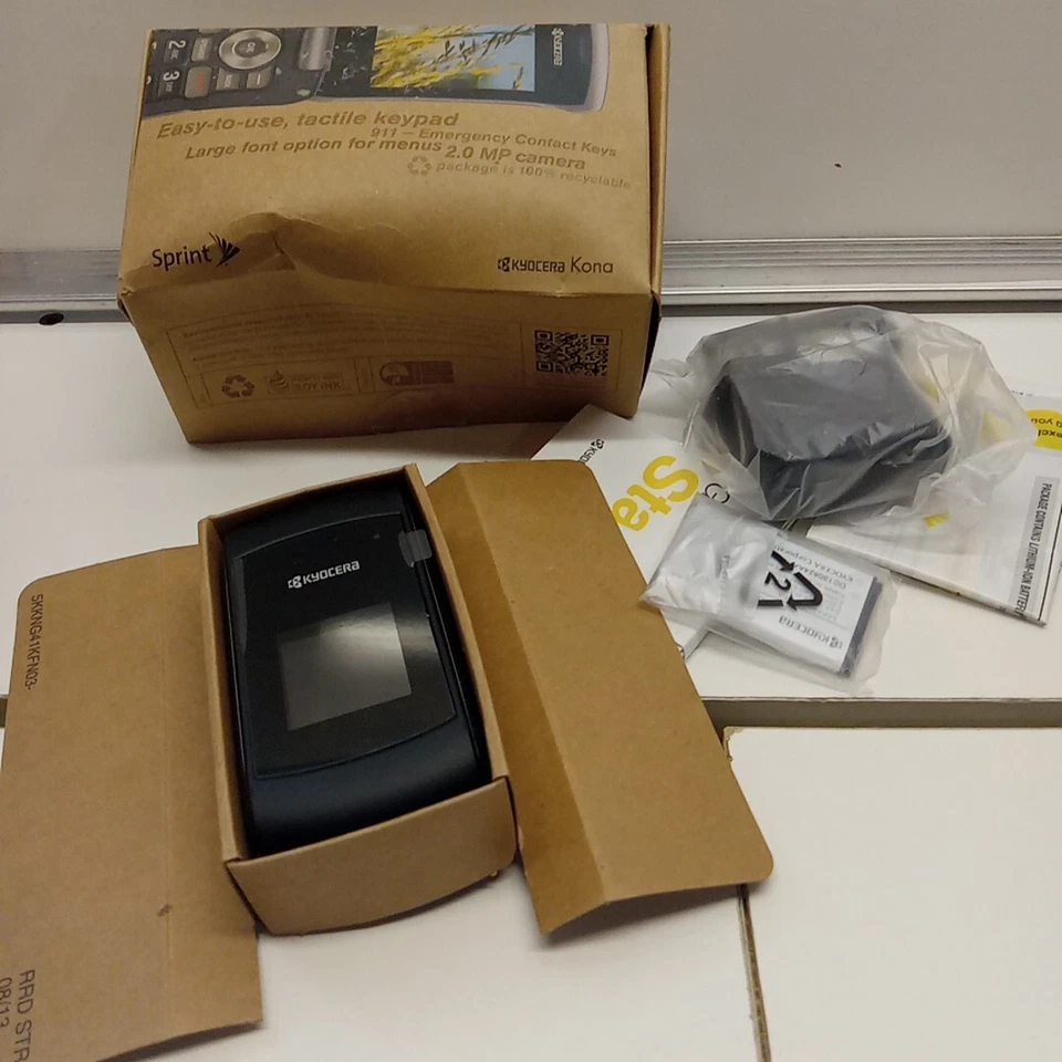 Kyocera Kona S2151 - Black (Sprint) Cellular Flip Phone NEW OPEN BOX  - Image 2 of 4
