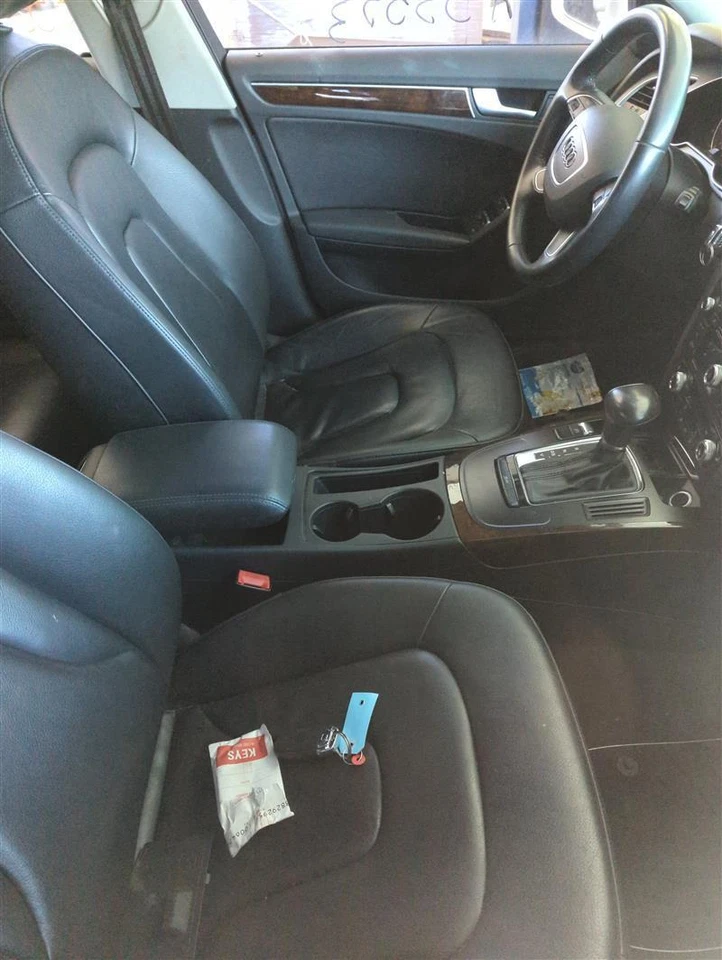 Espejo retrovisor derecho usado se adapta a: Audi A4 Power Sdn 2015 acabado pintado plegable manual Foto 2 de 4