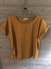 SET THE STAGE Women's Short Sleeve Pullover Top Burnt Yellow XL Button Up