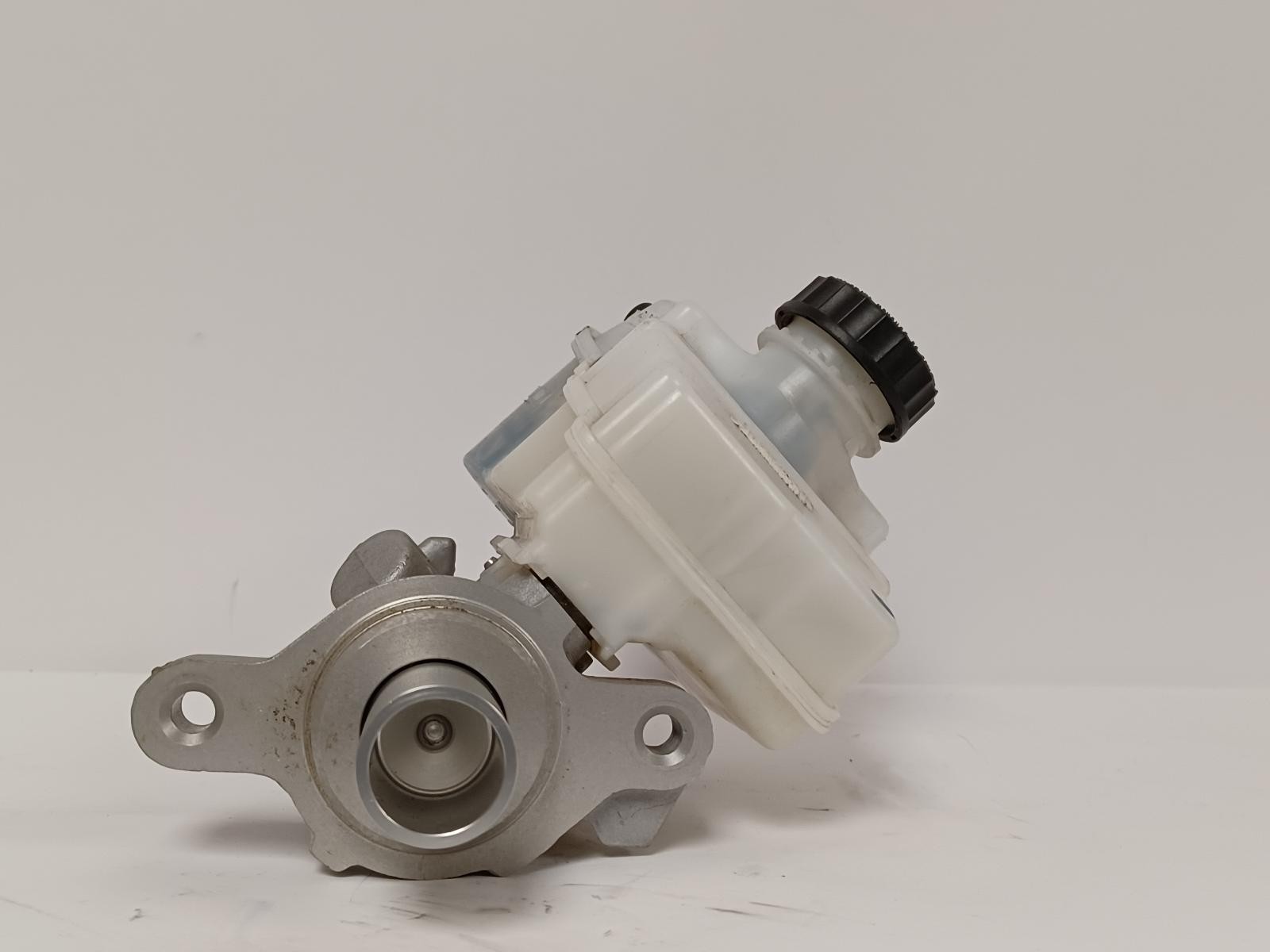 Used Brake Master Cyl fits: 2020 Maserati LEVANTE Grade A