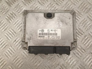 VW GOLF IV 1J1 Motorsteuergerät ECU 071906018K 2.30 Petrol 110kw 1999 20431031