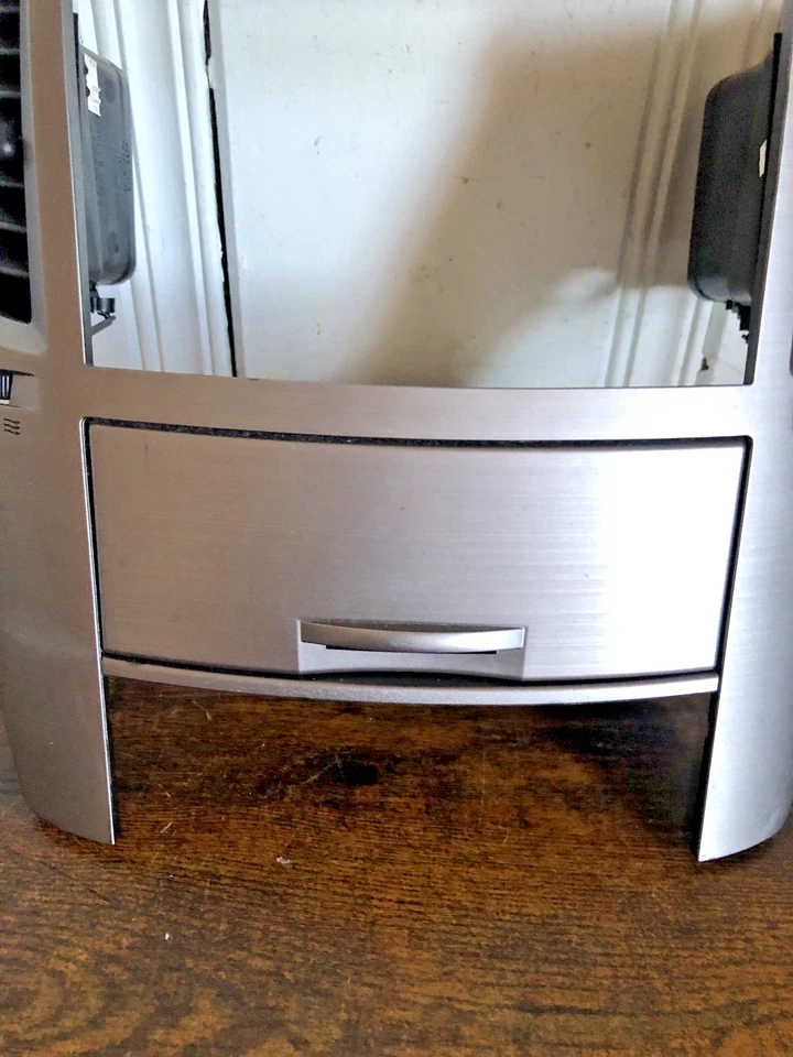 2010-2014 原始设备制造商 斯巴鲁 Outback Legacy 前中心仪表板通风口装饰存储 Cubby — 第 3/4 张图片