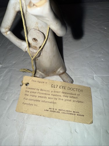 Optometrist Ophthalmologist Eye Doctor Bencini Pottery Figurine How Many Fingers - Picture 3 of 6