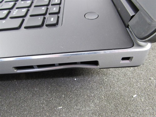 DELL PRECISION 7740 17,3" I7-9750H 512GB SSD 64GB RAM NVIDIA RTX 4000 NO O.S/BAT - Foto 6 di 18