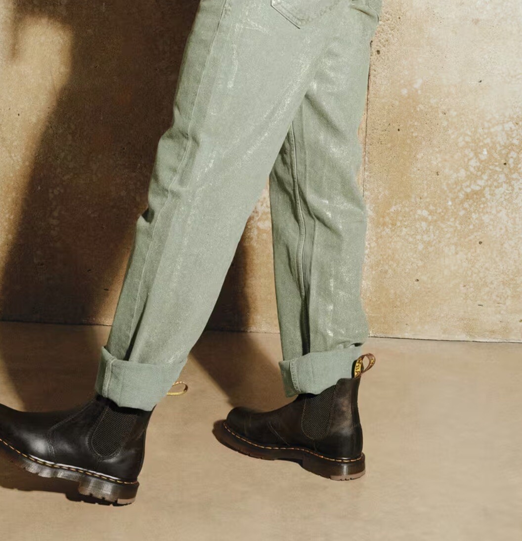 Dr Martens Chelsea Boots 2976 Slip Resistant Leather Crazy Horse