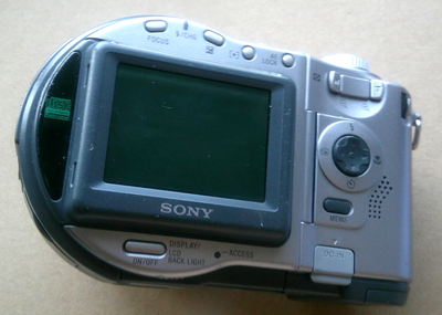 【極美品】2001年SONY CD Mavica MVC-CD300 ソニー Sony Mavica MVC-CD300 3.3 MP Digital Camera - Silver for sale