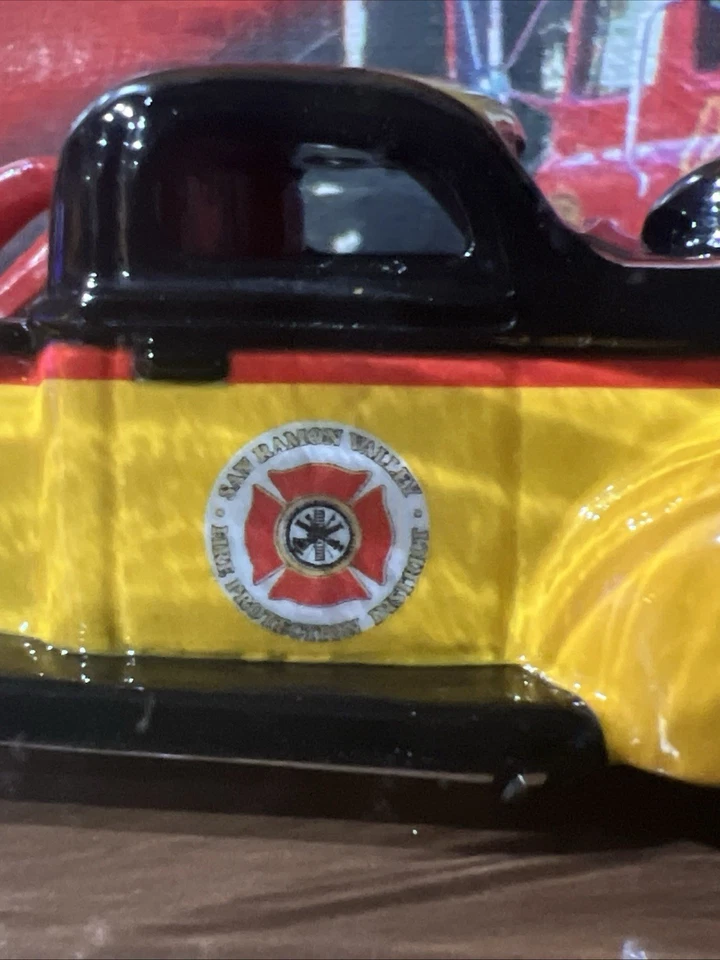 风火轮 2000 Fire RODS 系列 40 福特加利福尼亚州圣拉蒙消防局 — 第 2/4 张图片