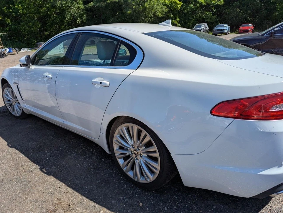 (LOCAL PICKUP ONLY) Trunk/Hatch/Tailgate Xf Without Spoiler Fits 12-15 XF 782465 - Image 3 of 4
