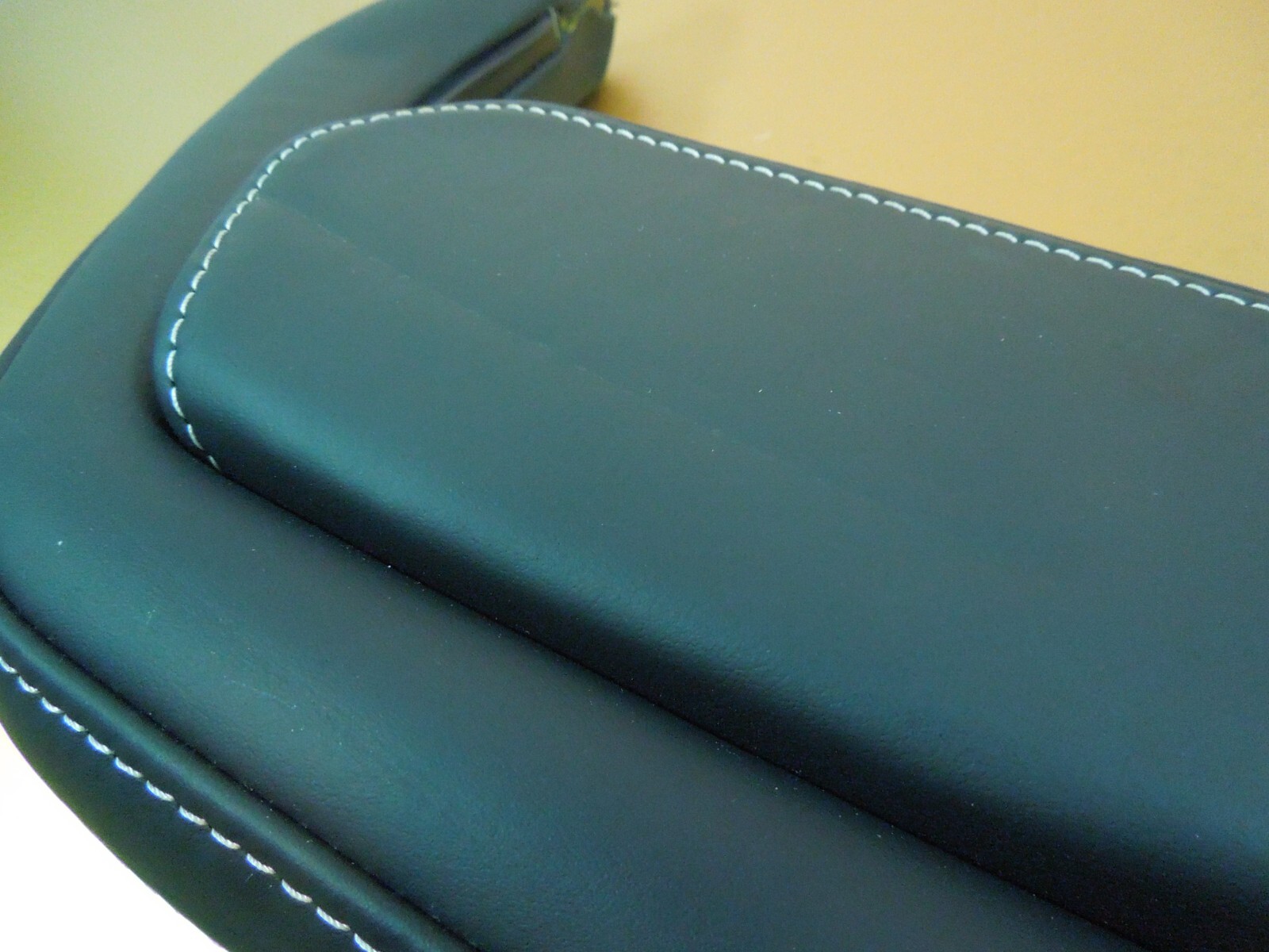 2010-14 LAMBORGHINI GALLARDO RIGHT SEAT HEADREST HEAD REST SUPPORT LEATHER OEM