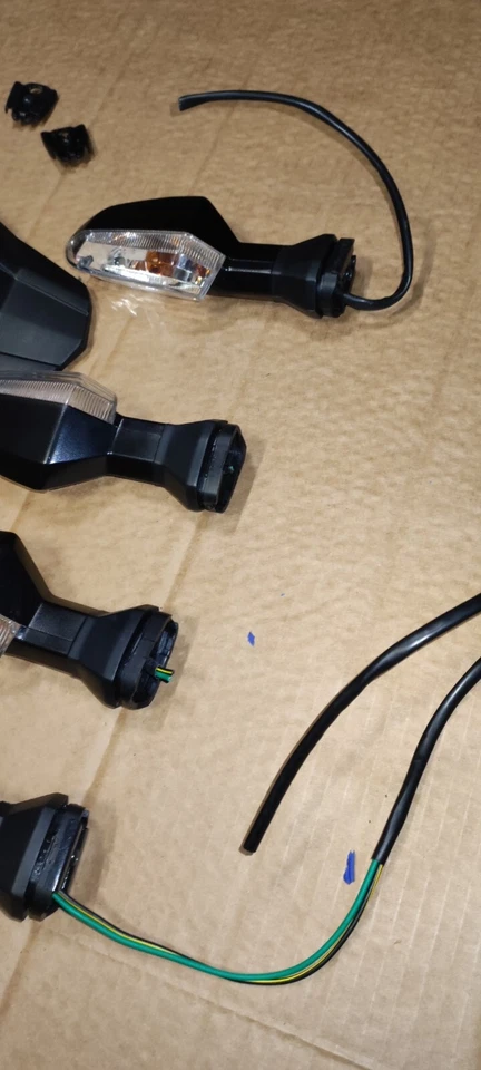 Bavette arrière / support plaque / Clignotant Kawasaki 650 ER6 2012 à 2016 - Photo 3/3