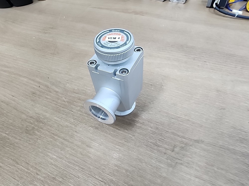 SMC XLH-25 HIGH VACUUM VALVE Temp. 5~150℃