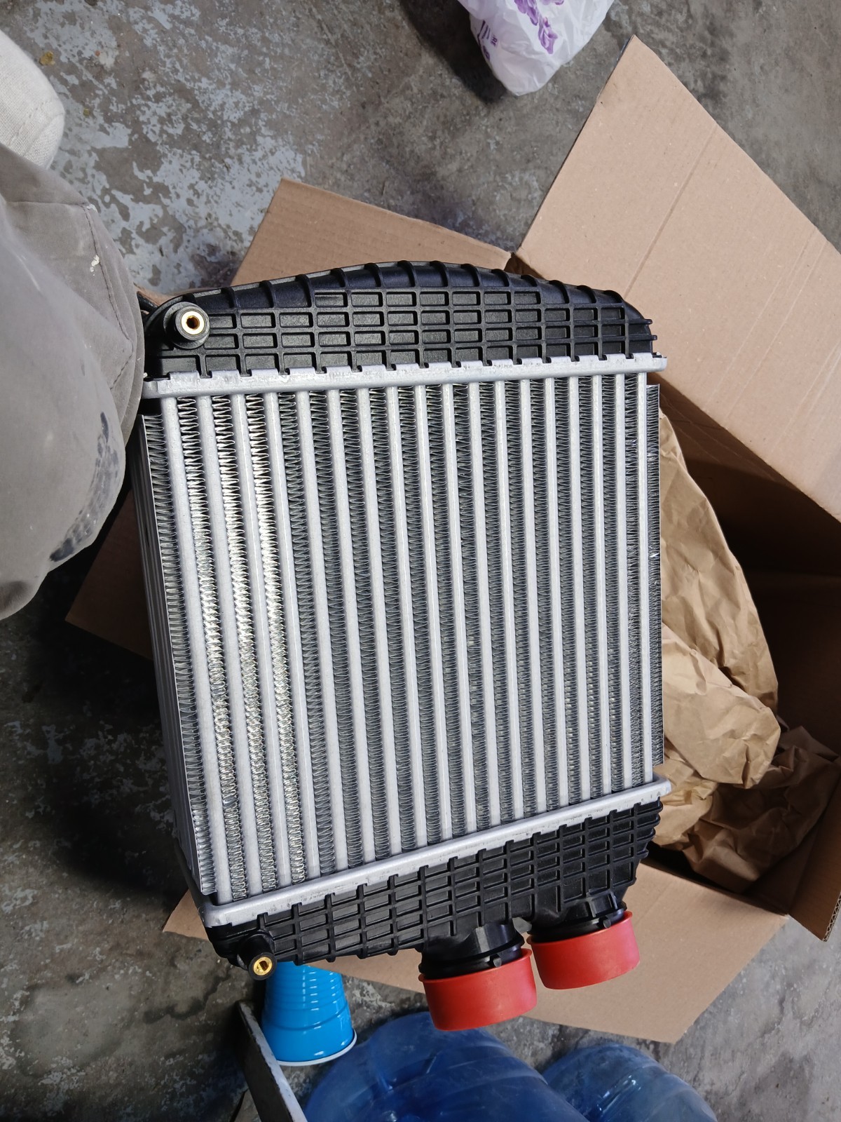 genuine OEM Right Side) Turbocharger Intercooler Radiator  for Maserati