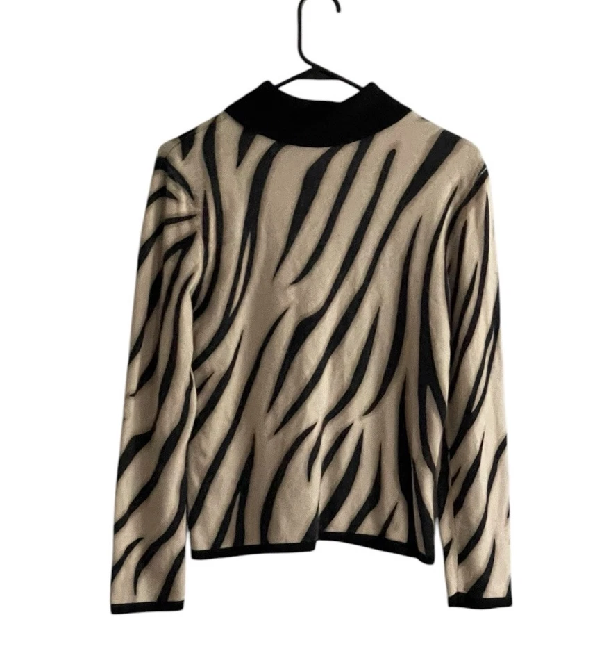 Talbots Animal Print Turtleneck Medium Petite Cashmere Silk Sweater Tiger Zebra - Image 2 of 4