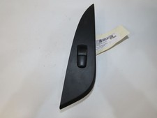 Porte arrière et accessoires Nissan Pulsar