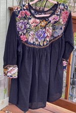 Vintage Hand Embroidered Mexican Oaxacan Peasant Top 3/4 Sleeve Cotton Medium Bo