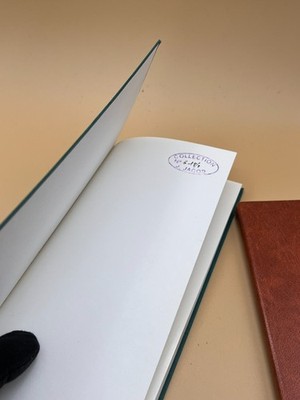 Leica - Pocket Book 6th Editions and Accessory Guide 2nd Editions 