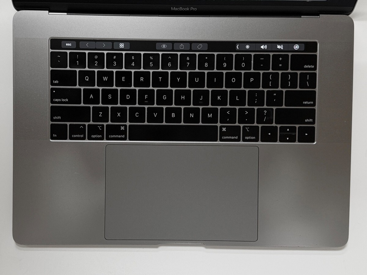 2019 MacBook Pro 15 inch 2.6 6-Core i7 16GB 256GB Radeon Pro