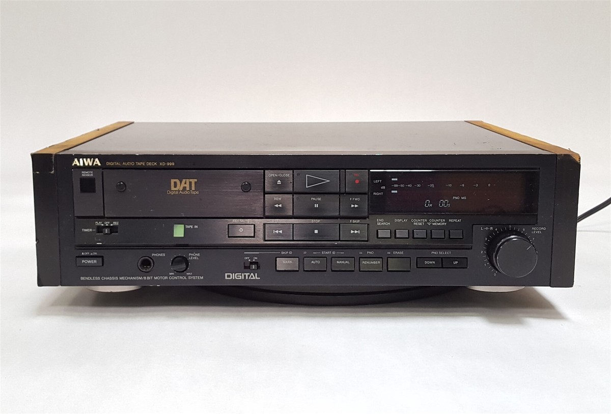 AIWA XD-999 XD999 DAT Digital Audio Tape Player Recorder Deck