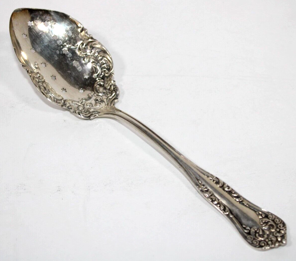 VINTAGE WM ROGERS & SON AA ORNATE SILVER PLATE SLOTTED SERVING SPOON 8.50"