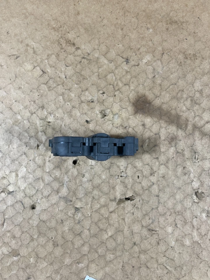 Actuador de motor de calefacción Mercedes Benz ML350 2006-2011 929888GD OEM. Foto 3 de 4