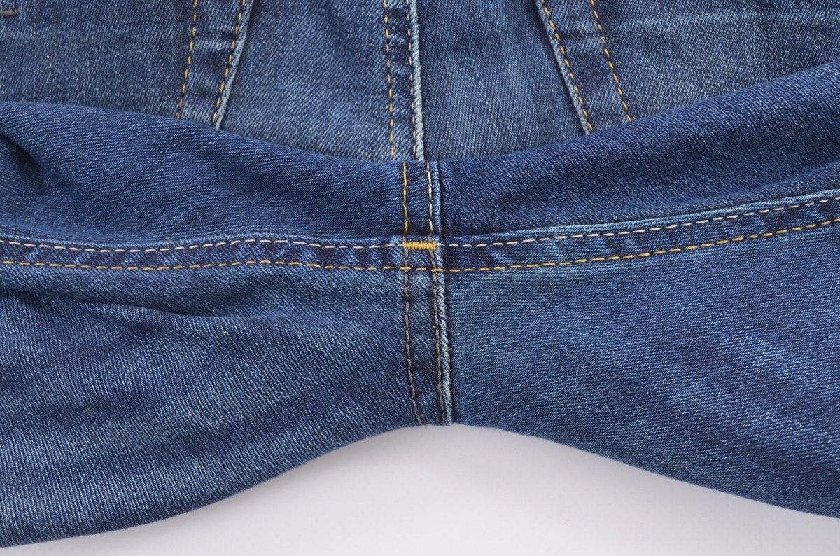 Diesel Belther Regular Slim-Tapered Blue Wash 0827Q Stretch Diesel Belther Regular Slim-Tapered Blue Wash 0827Q Stretch