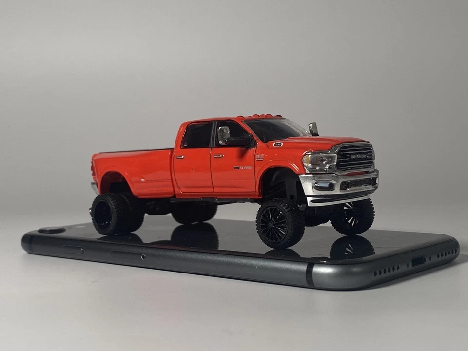 I/64 Customized / Lifted Dodge Ram 3500 Dually Diecast Model Toy Pickup Truck - Image 3 of 4