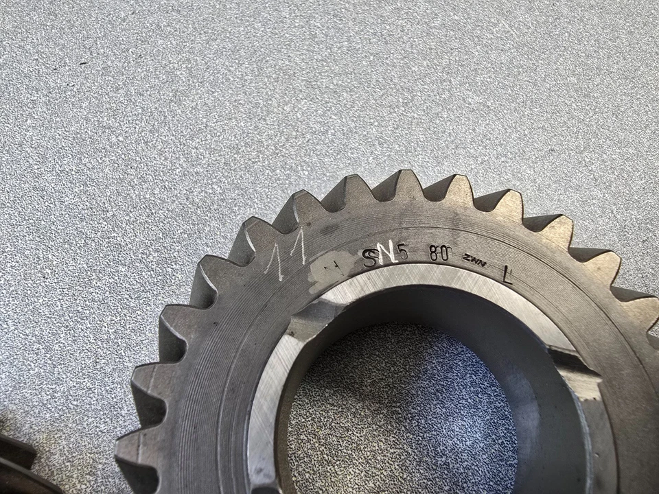 MUY BONITO JUEGO DE ENGRANAJES "SN" TRANSMISIÓN PORSCHE 924 TURBO G31 3ª VELOCIDAD 23:28 #17 Foto 4 de 4