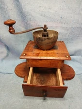 Macinacaffe in legno epoca '800