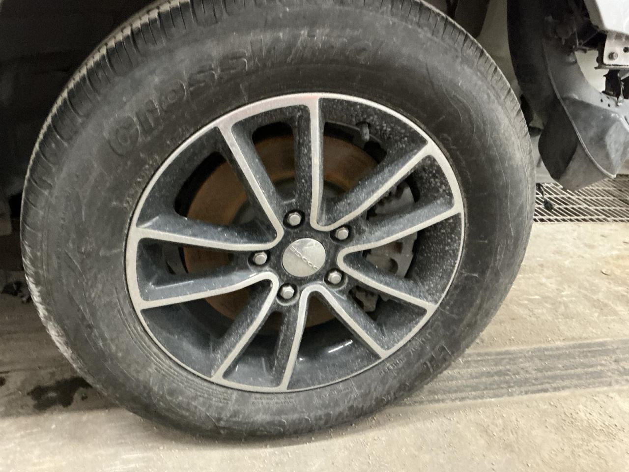 Wheel 17x6-1/2 Aluminum 10 Spoke Individual Spokes Fits 14-20 CARAVAN 4778205