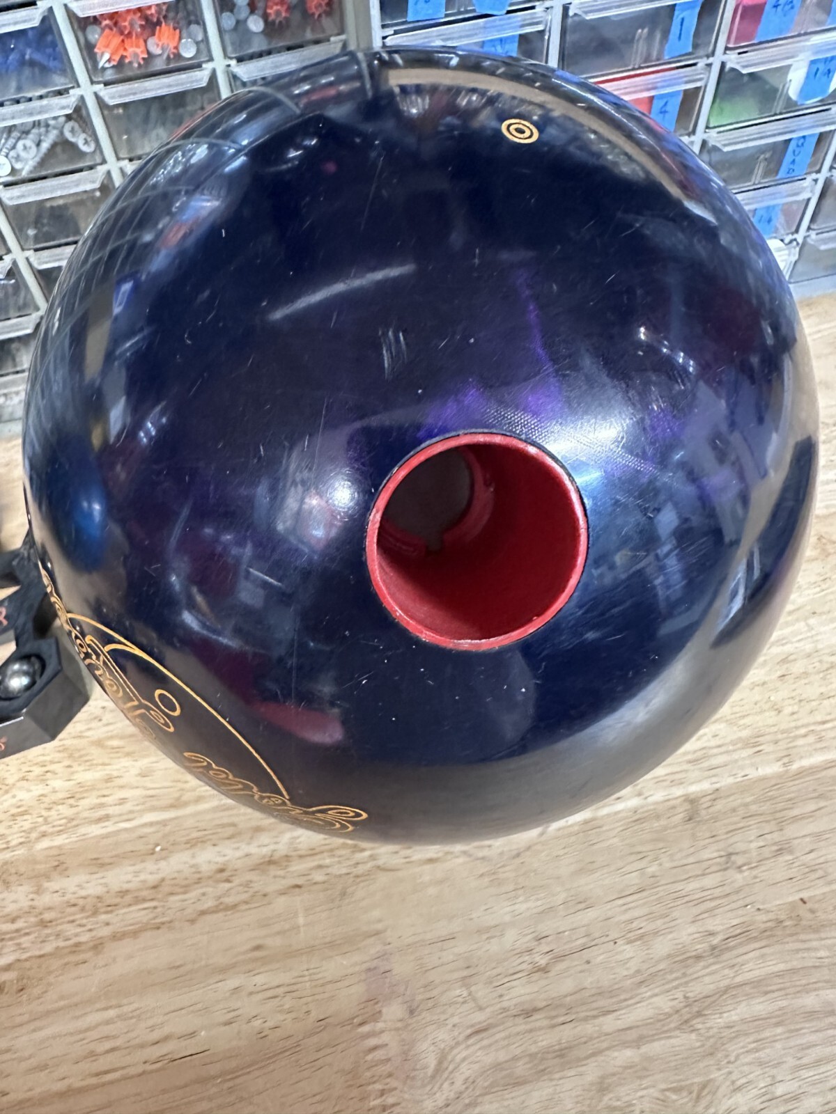 USED - Bowling Ball - 15lb 900 Global "ZEN GOLD LABEL" DRILLED WEIGHT 14lb 13oz