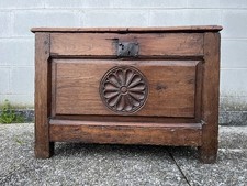 Piccola Cassapanca Con Rosone Rustica