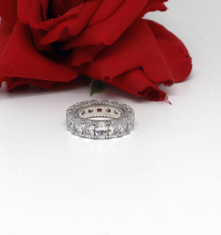 Sterling Silver  CZ Eternity Band Ring Size 9 9g   Cat RESCUE