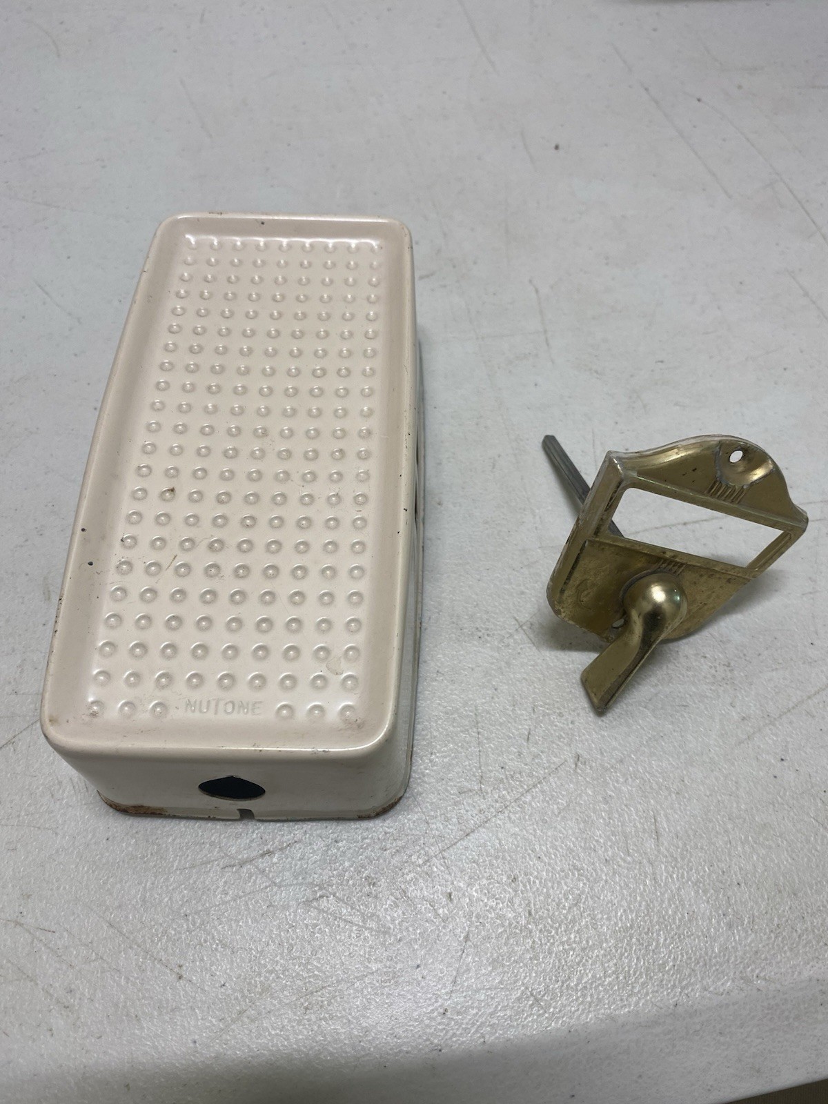 VINTAGE 1950s Nutone Non-Electric Door Chime Works Mechanica