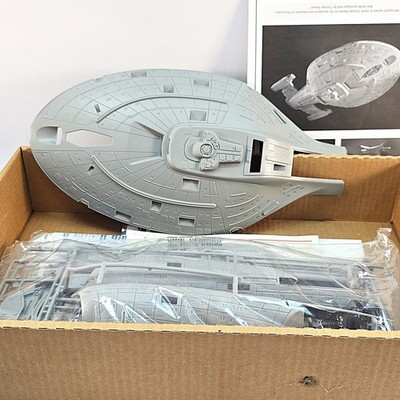 Revell Monogram Star Trek USS Voyager Limited Edition Model