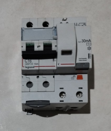 Disjoncteur différentiel 30mA 16A Phase/Neutre coupure 10KA