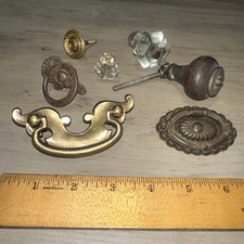 Lot of 7 Vintage Drawer knobs Cabinet Pulls V...