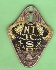  D350. NORTHERN TERRITORY SQUASH ASSOCIATION MEMBER'S BADGE