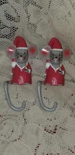 pr. 1981 Sun Hill Plastic Christmas mouse stocking holder hanger hangers
