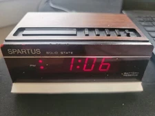 Vintage 80s Spartus Digital Alarm Clock Faux Wood Grain Red LED Model 1108 Works