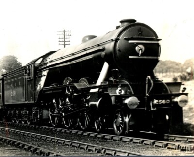 Antike Zug Postkarte RPPC LNER 2560 Pretty Polly Dampflok um 1935 #35