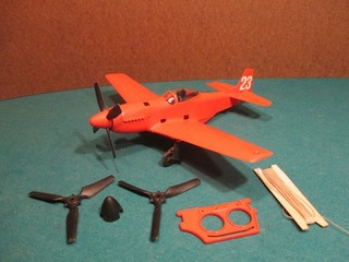 Vintage 1970s Testors Fly’em Gas Powered P 51 Mustang Airplane = UNTESTED