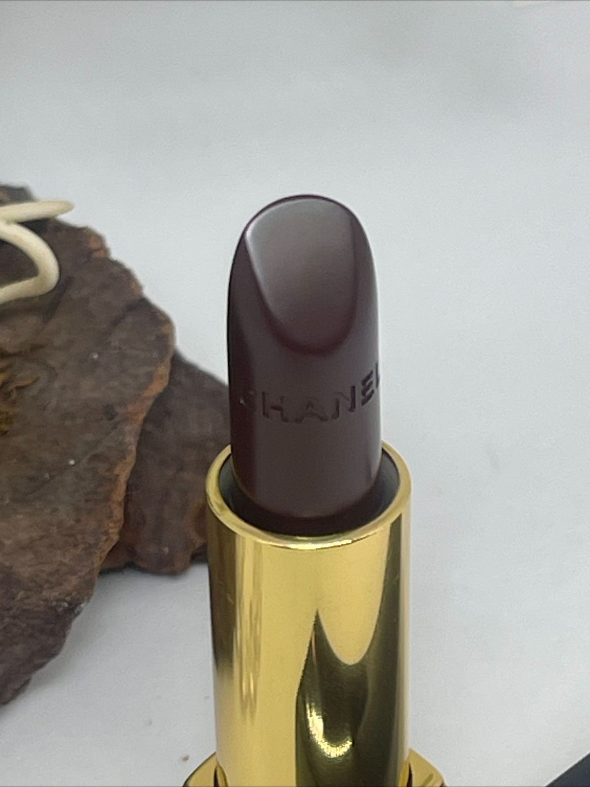 Chanel Rouge Allure Luminous Intense Lipstick - 215 Dilemme - New in Box thumbnail 6