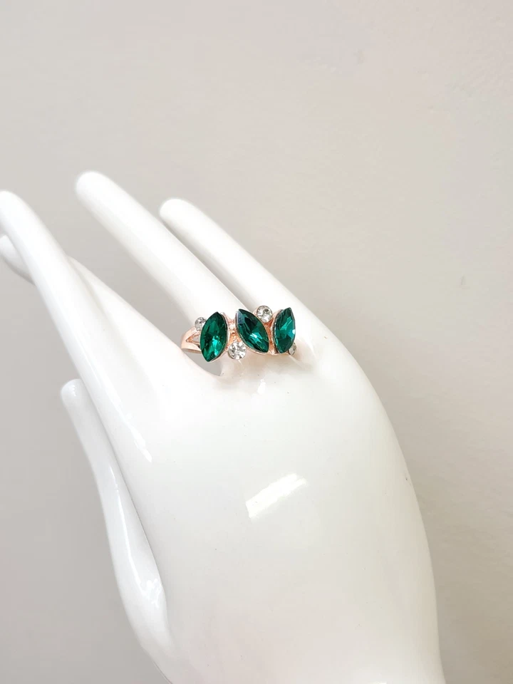 ANILLO DE CÓCTEL ORO ROSA 14K HGE SIMULADO PIEDRAS PRECIOSAS ESMERALDA ESTRÁS TALLA 9,25 Foto 4 de 4