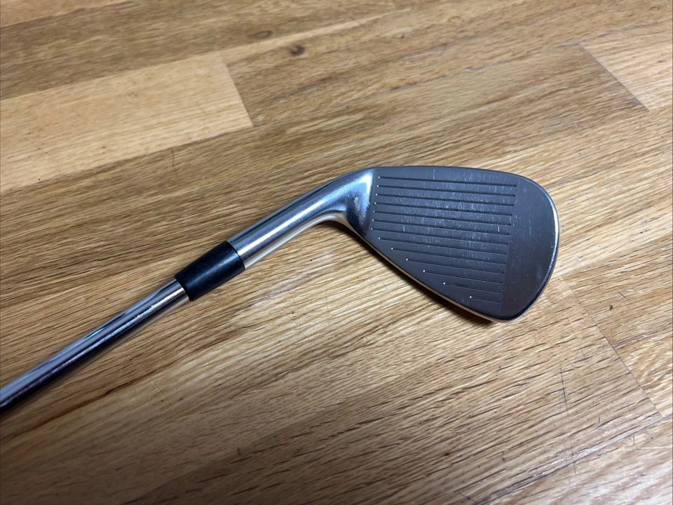 Titleist 714 AP2 Forged Pitching Wedge XP95 Regular Flex Shaft Midsize grip - Image 3 of 4