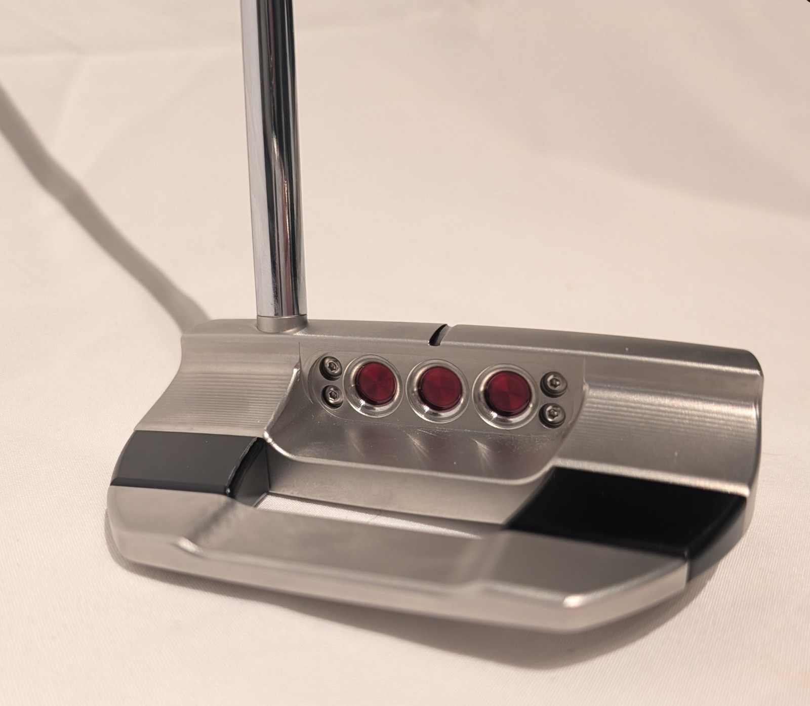 Scotty Cameron 2025 Studio Style Fastback Putter