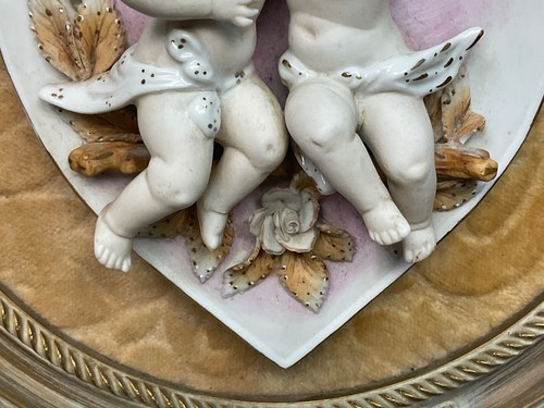 Vintage runder gerahmter Wandbehang Biskuitporzellan Cherub 3D Plakette 10,5" Durchmesser - Bild 6 von 9