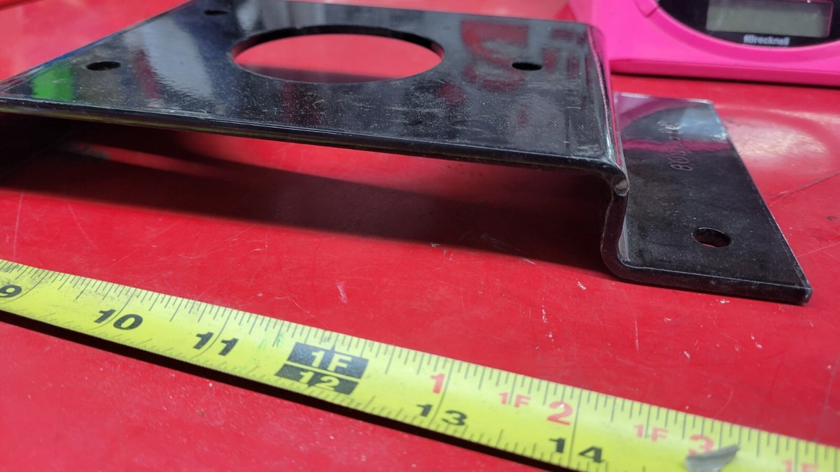 8082618 GENUINE VOLVO OEM BRACKET NOS | eBay 