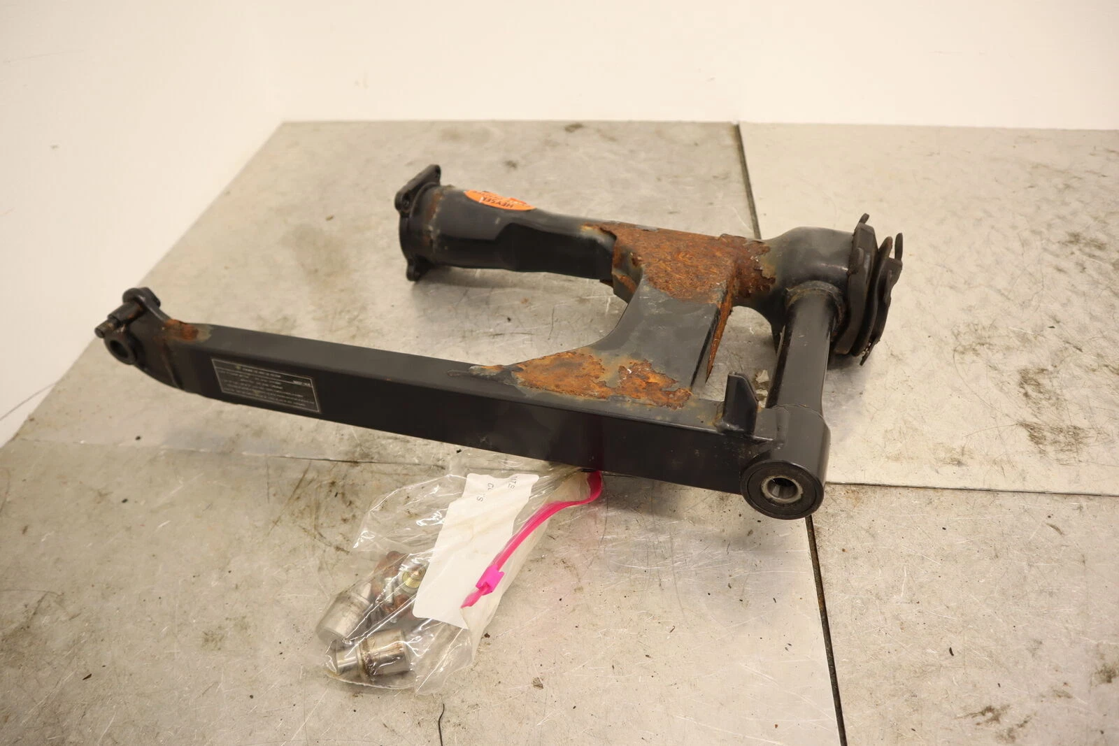 1995 KAWASAKI VULCAN 750 VN750A OEM REAR SWINGARM SUSPENSION ARM
